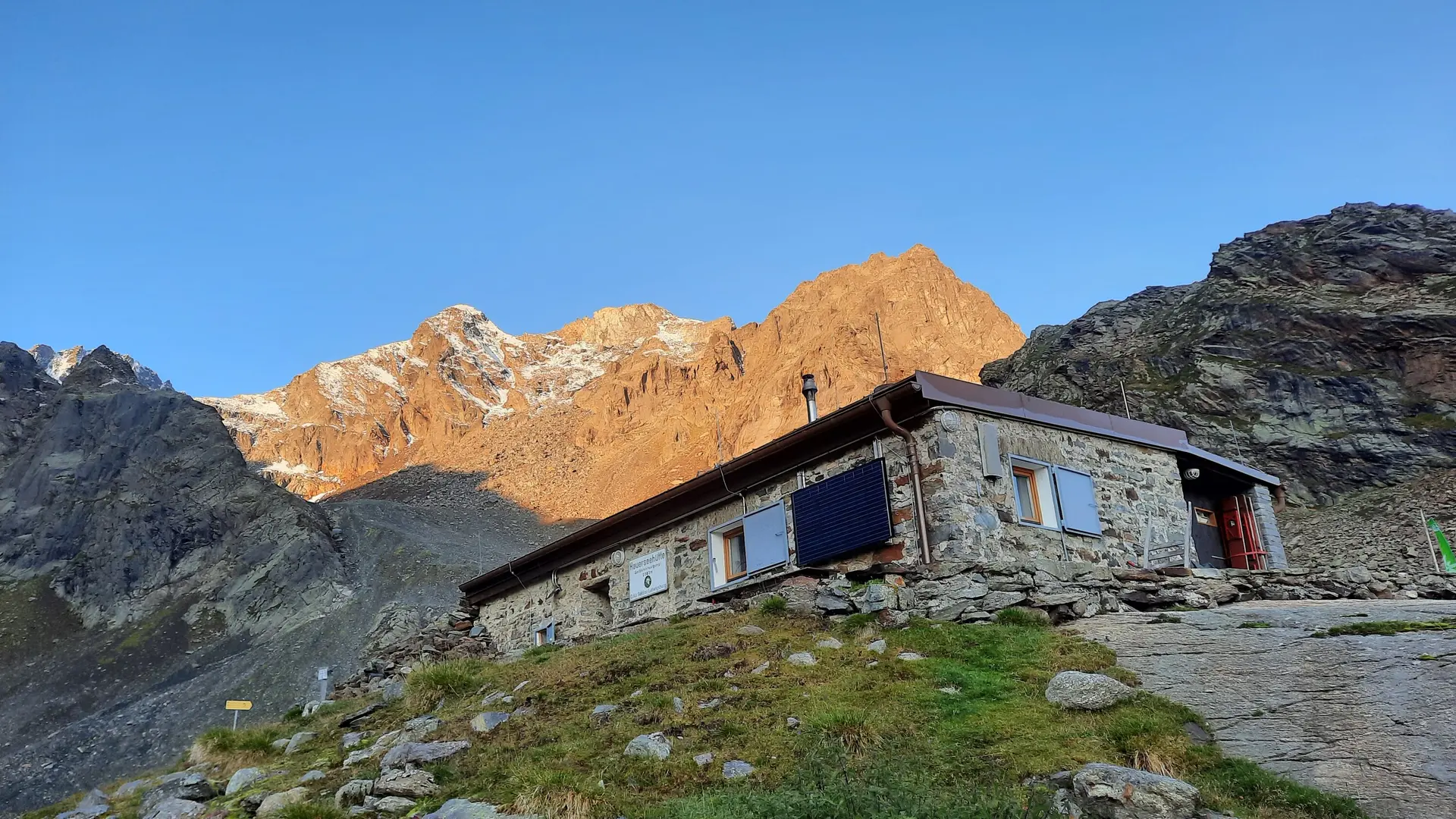 Sonnenaufgang Hauerseehütte 2383 m | © DAV Tuttlingen/Jürgen Epple