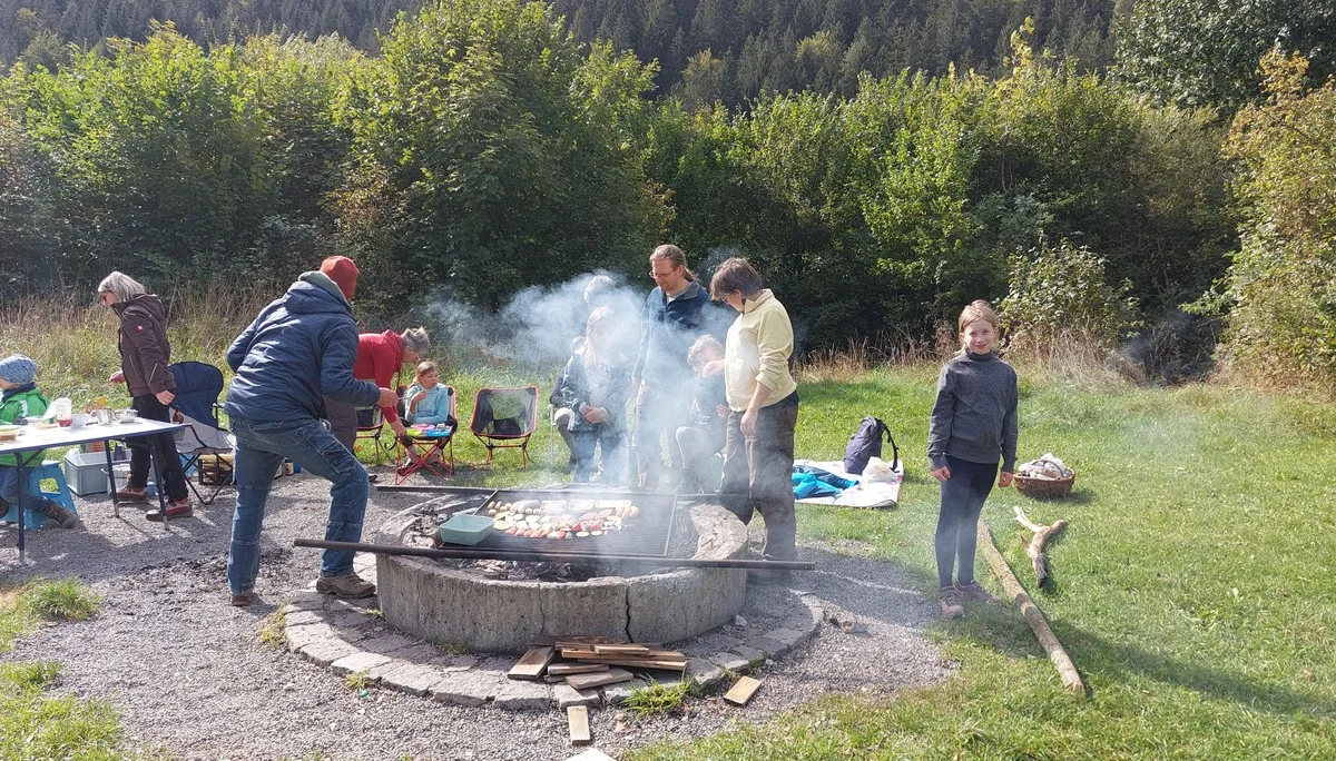 2024 Besuch der Mühlheimer Felsenhöhle | © DAV Tuttlingen/Rainer Rötzer