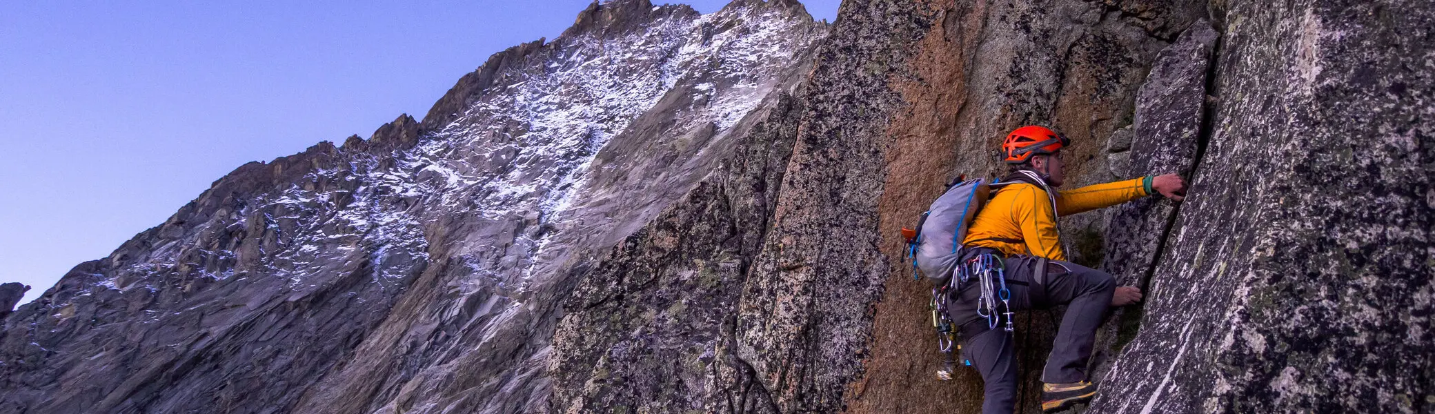 Ein Kletterer auf dem Nesthorn in den Berner Alpen | © DAV/Silvan Metz