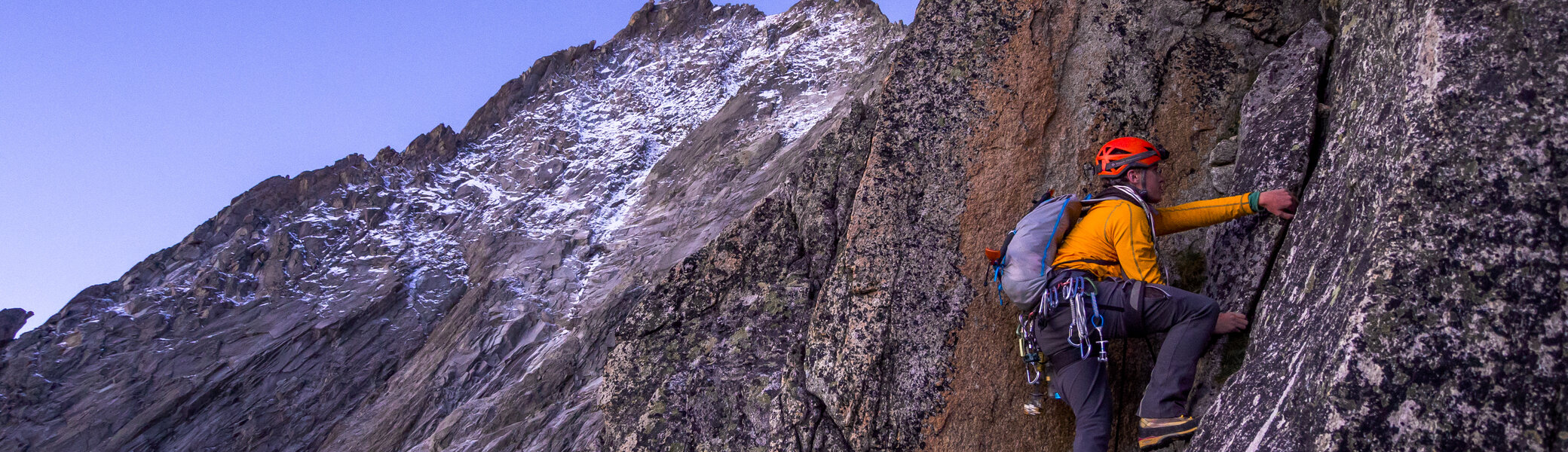 Ein Kletterer auf dem Nesthorn in den Berner Alpen | © DAV/Silvan Metz